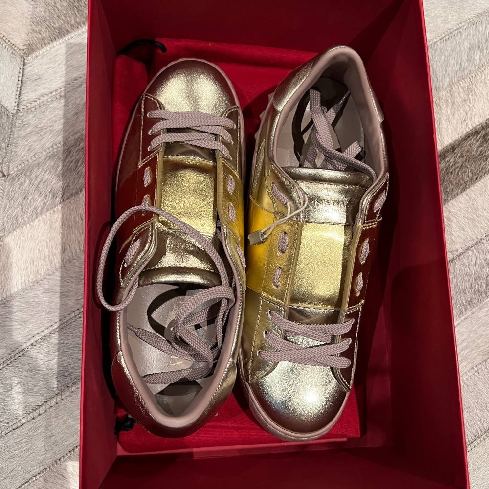 Brand New Valentino Metallic Sneakers Size 37